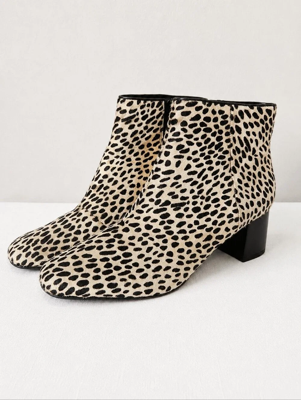 Clarks Sheer Flora 2 Leopard Print Calf Hair Ankle Boots Leather Size 9